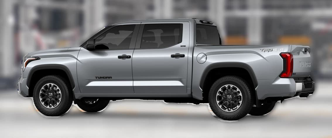 Toyota Tundra 4WD SR5 CrewMax 5.5' Bed (Natl) 2026 — side view