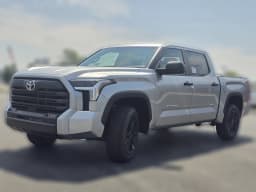 Toyota Tundra 4WD SR5 CrewMax 5.5' Bed (Natl) 2026 — side view
