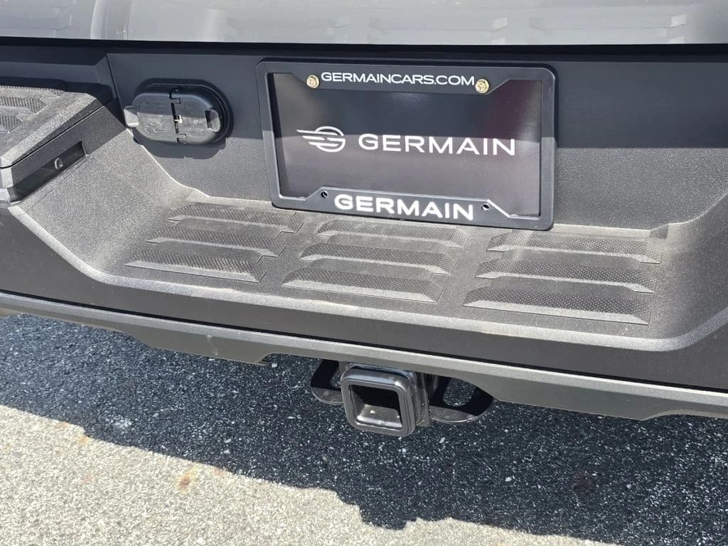 Toyota Tundra 4WD SR5 CrewMax 5.5' Bed (Natl) 2026 — side view