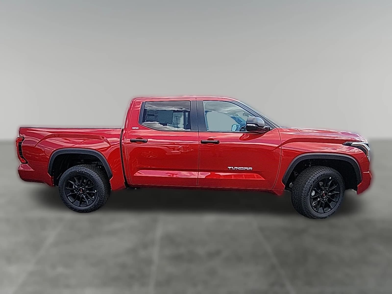 Toyota Tundra 4WD SR5 CrewMax 5.5' Bed (Natl) 2026 — side view