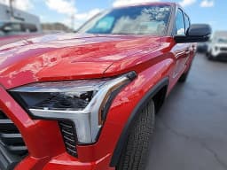 Toyota Tundra 4WD SR5 CrewMax 5.5' Bed (Natl) 2026 — side view