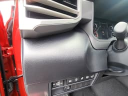 Toyota Tundra 4WD SR5 CrewMax 5.5' Bed (Natl) 2026 — side view