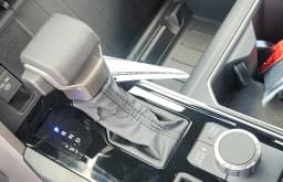 Toyota Tundra 4WD SR5 CrewMax 5.5' Bed (Natl) 2026 — side view