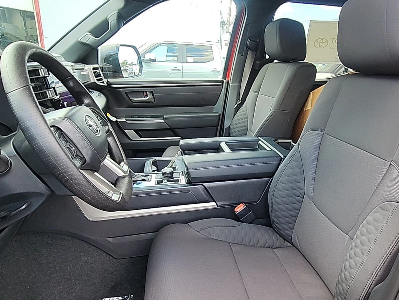Toyota Tundra 4WD SR5 CrewMax 5.5' Bed (Natl) 2026 — side view