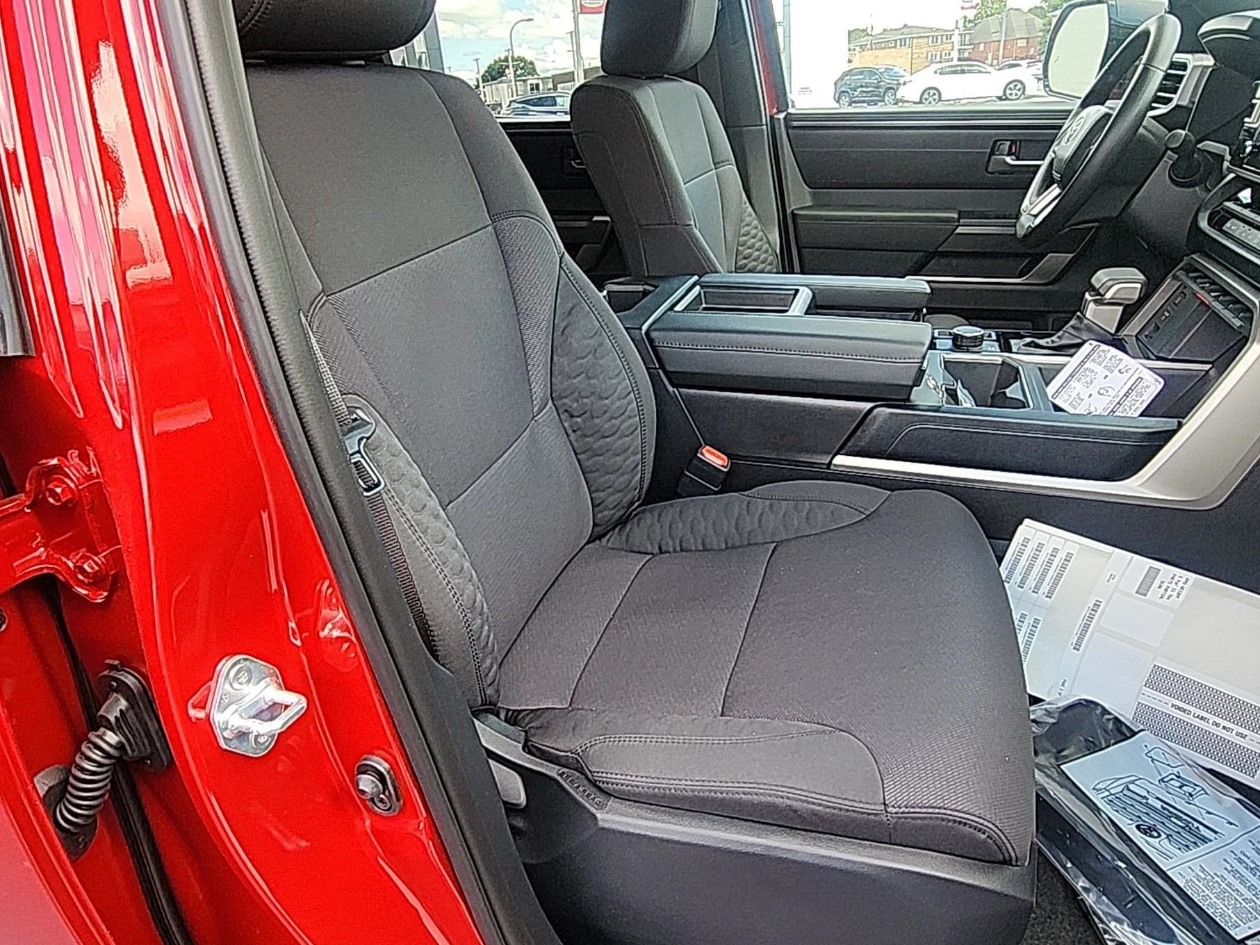 Toyota Tundra 4WD SR5 CrewMax 5.5' Bed (Natl) 2026 — side view