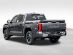Toyota Tundra 4WD SR5 CrewMax 5.5' Bed (Natl) 2026 — side view