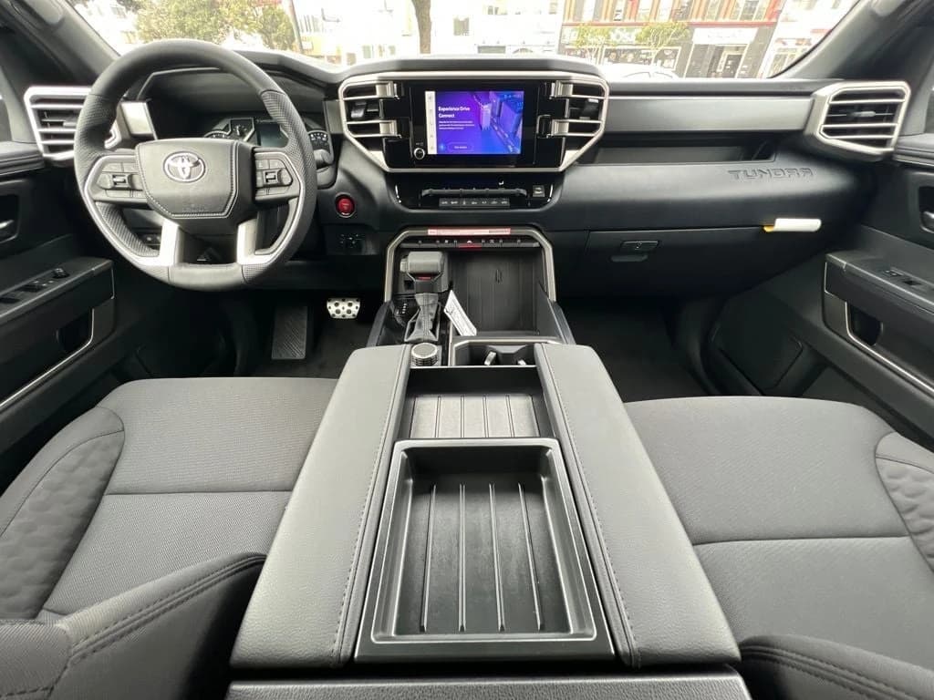 Toyota Tundra 4WD SR5 CrewMax 5.5' Bed (Natl) 2026 — side view