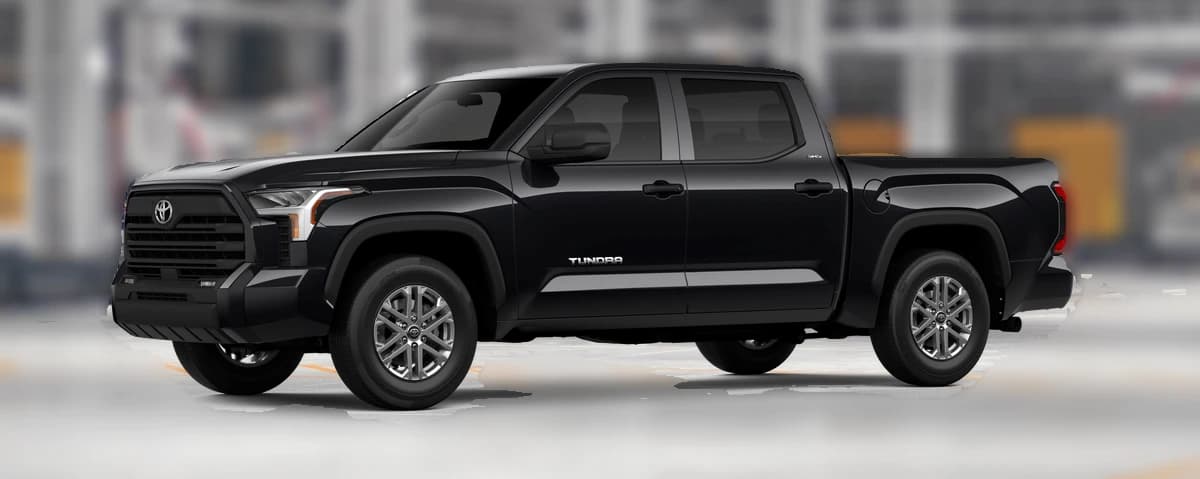 Toyota Tundra 4WD SR5 CrewMax 5.5' Bed (Natl) 2026 — side view