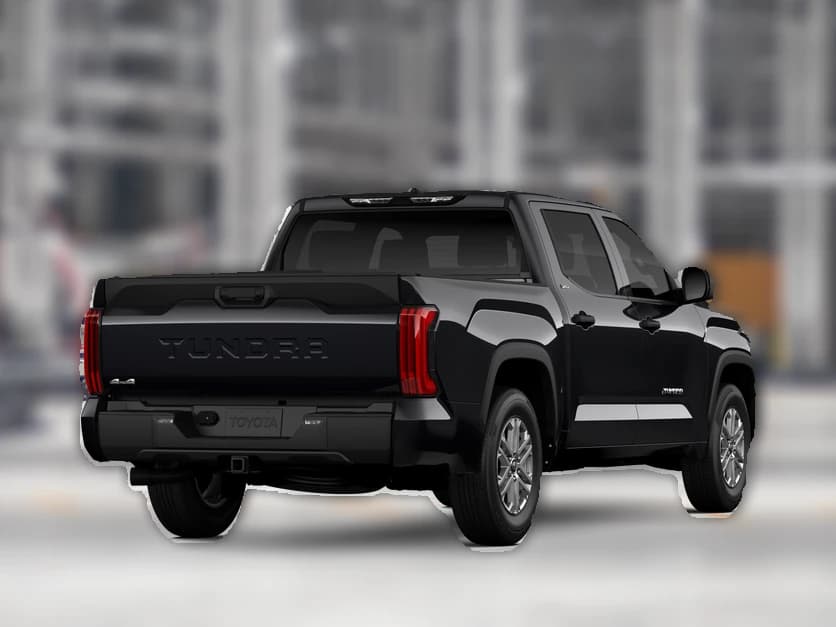 Toyota Tundra 4WD SR5 CrewMax 5.5' Bed (Natl) 2026 — side view
