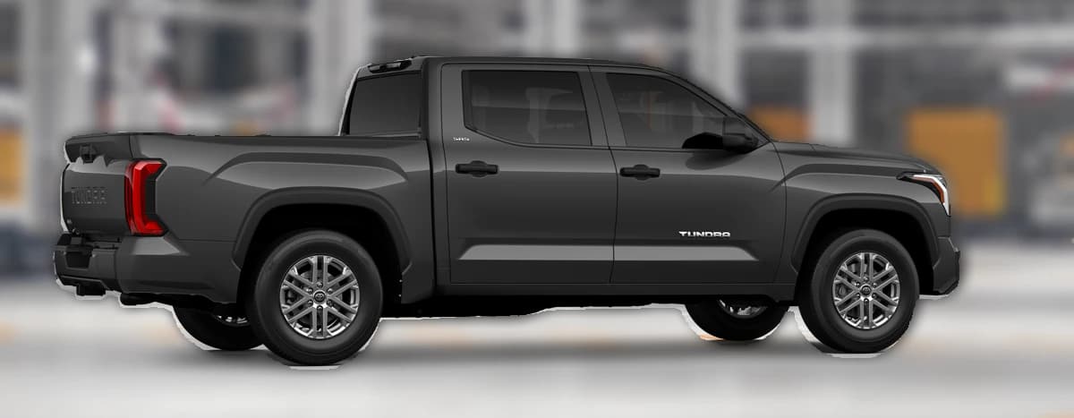 Toyota Tundra 4WD SR5 CrewMax 5.5' Bed (Natl) 2026 — side view