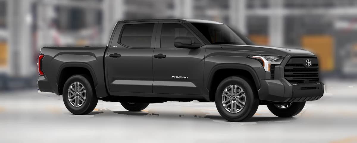 Toyota Tundra 4WD SR5 CrewMax 5.5' Bed (Natl) 2026 — side view