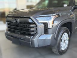 Toyota Tundra 4WD SR5 CrewMax 5.5' Bed (Natl) 2026 — side view
