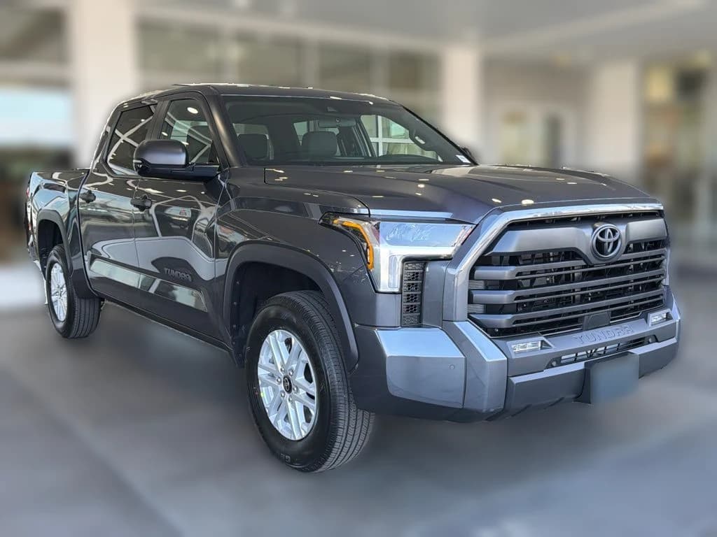 Toyota Tundra 4WD SR5 CrewMax 5.5' Bed (Natl) 2026 — side view