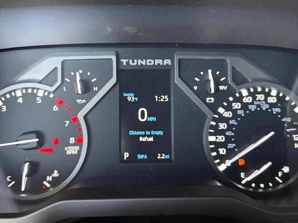 Toyota Tundra 4WD SR5 CrewMax 5.5' Bed (Natl) 2026 — side view