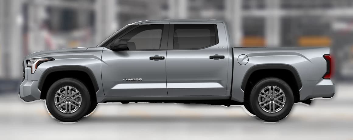 Toyota Tundra 4WD SR5 CrewMax 5.5' Bed (Natl) 2026 — side view