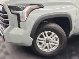 Toyota Tundra 4WD SR5 CrewMax 5.5' Bed (Natl) 2026 — side view