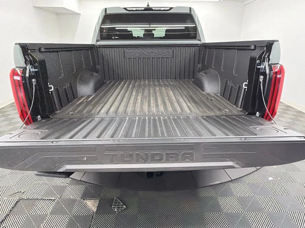 Toyota Tundra 4WD SR5 CrewMax 5.5' Bed (Natl) 2026 — side view