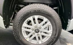 Toyota Tundra 4WD SR5 CrewMax 5.5' Bed (Natl) 2026 — side view