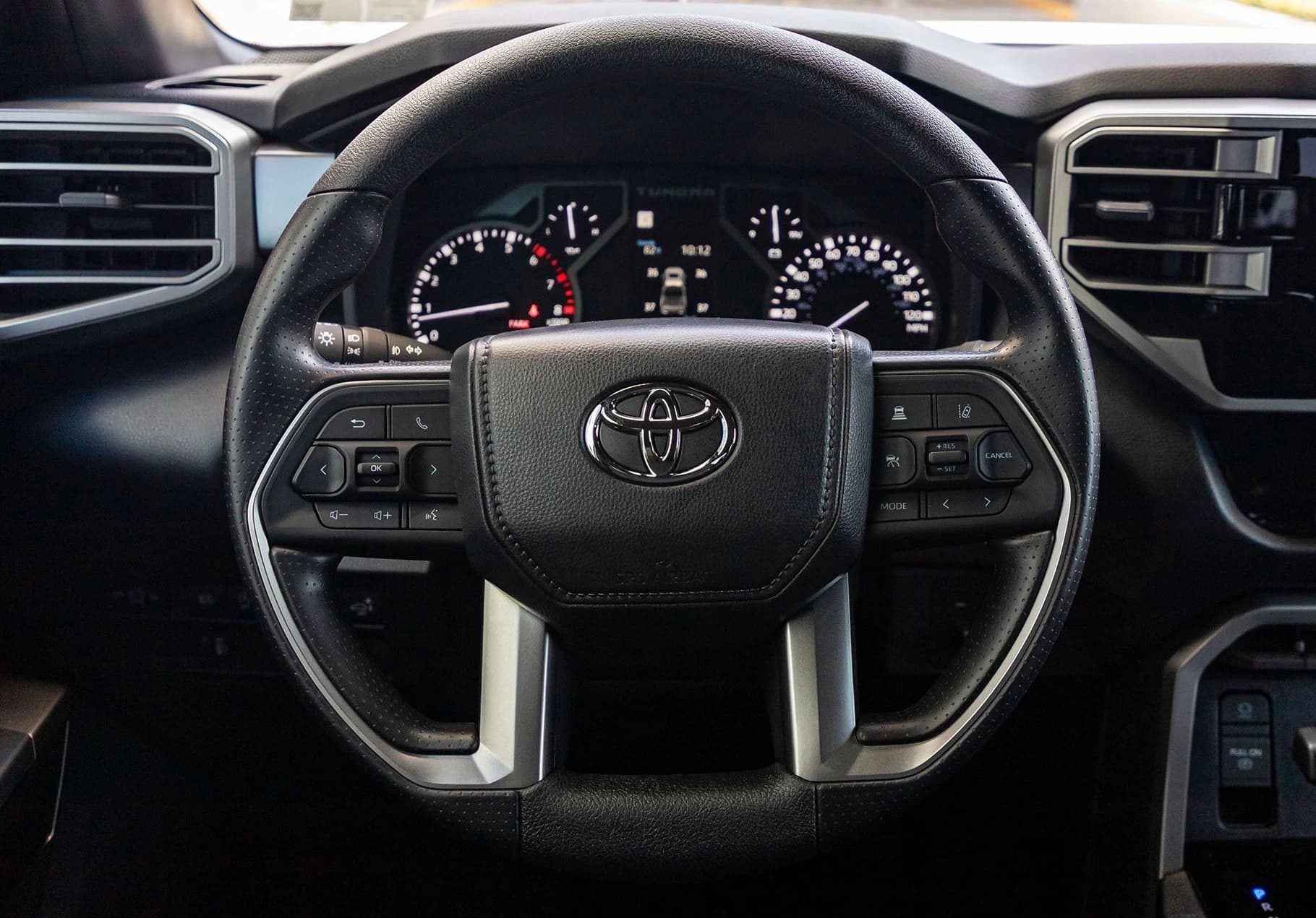 Toyota Tundra 4WD SR5 CrewMax 5.5' Bed (Natl) 2026 — side view