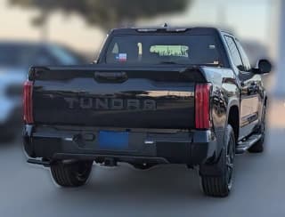Toyota Tundra 4WD SR5 CrewMax 5.5' Bed (Natl)