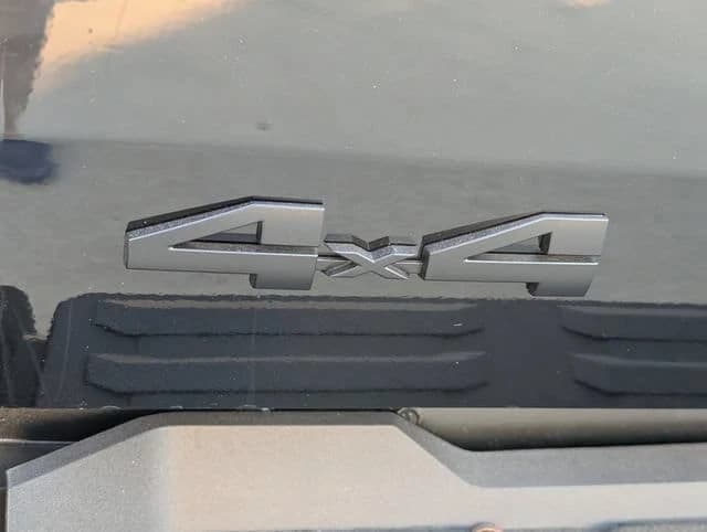 Toyota Tundra 4WD SR5 CrewMax 5.5' Bed (Natl) 2026 — side view