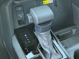 Toyota Tundra 4WD SR5 CrewMax 5.5' Bed (Natl) 2026 — side view