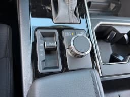 Toyota Tundra 4WD SR5 Double Cab 8.1' Bed (Natl) 2026 — side view