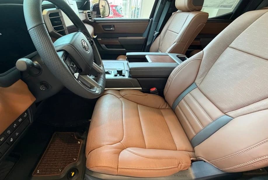 Toyota Tundra 4WD 1794 Edition CrewMax 5.5' Bed (Natl) 2026 — side view