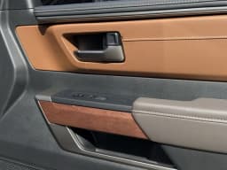 Toyota Tundra 4WD 1794 Edition Hybrid CrewMax 5.5' Bed (Natl) 2026 — side view