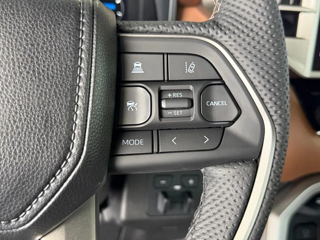 Toyota Tundra 4WD 1794 Edition Hybrid CrewMax 5.5' Bed (Natl) 2026 — side view
