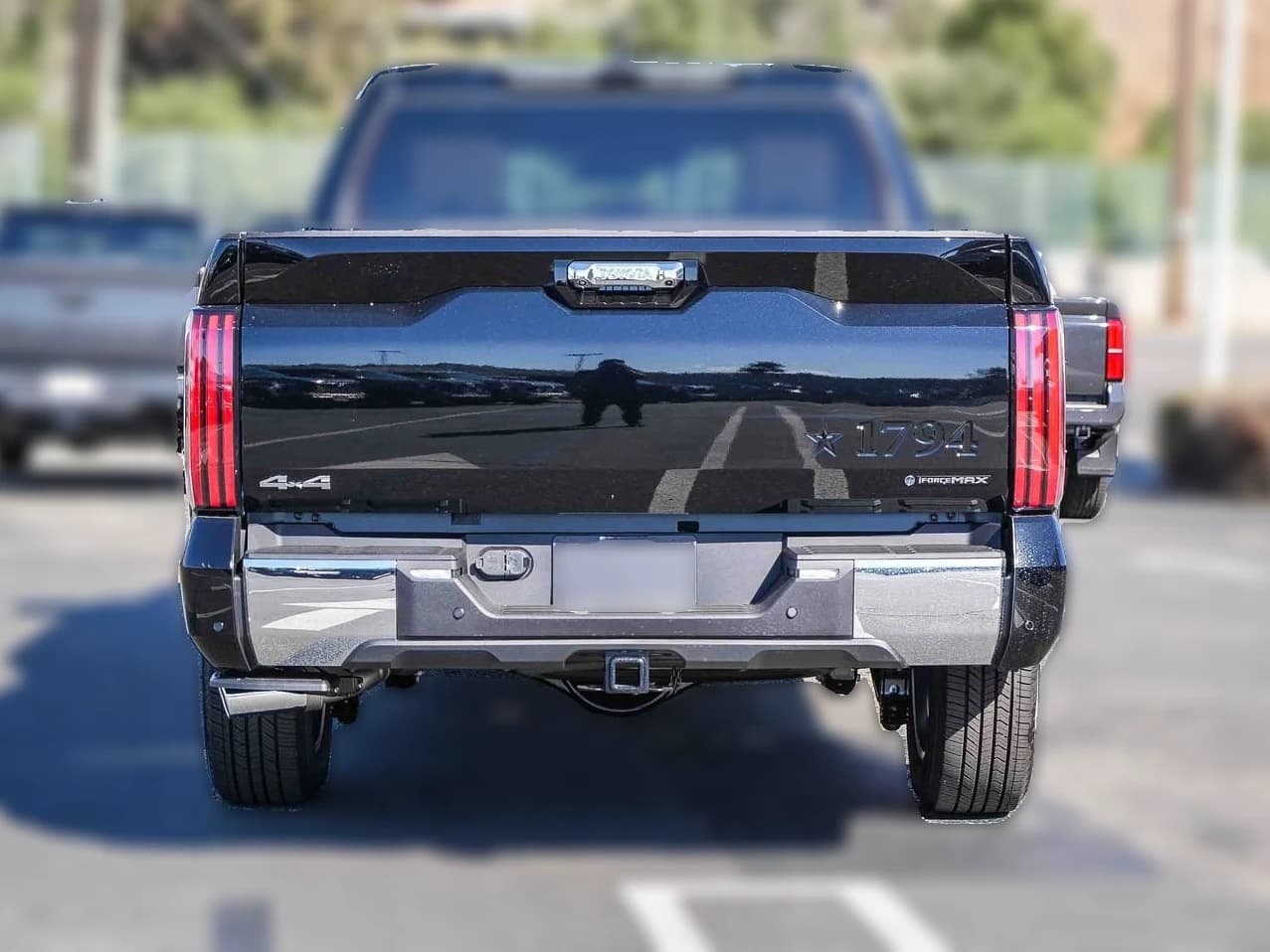 Toyota Tundra 4WD 1794 Edition Hybrid CrewMax 5.5' Bed (Natl) 2026 — side view
