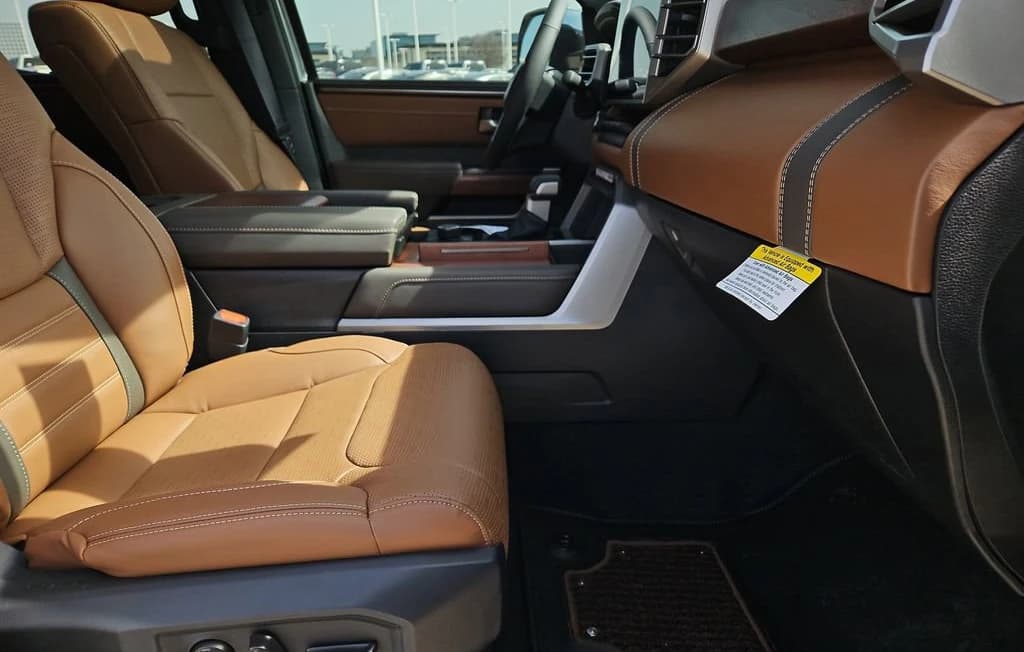 Toyota Tundra 4WD 1794 Edition Hybrid CrewMax 5.5' Bed (Natl) 2026 — side view