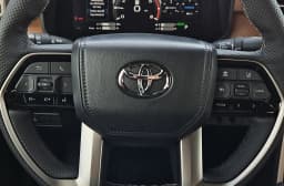Toyota Tundra 4WD 1794 Edition Hybrid CrewMax 5.5' Bed (Natl) 2026 — side view
