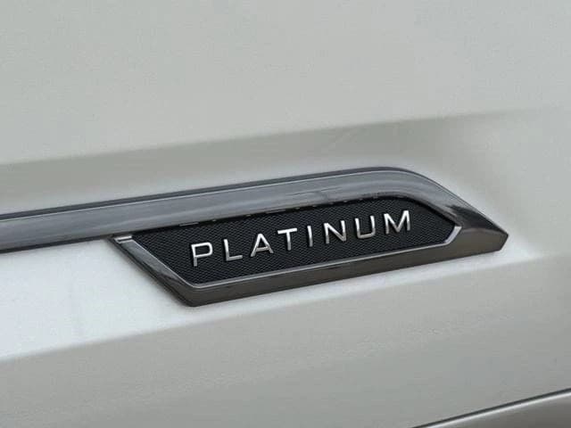 Toyota Tundra 4WD Platinum CrewMax 5.5' Bed (Natl) 2026 — side view