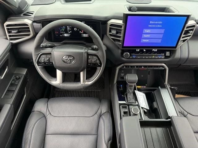 Toyota Tundra 4WD Platinum CrewMax 5.5' Bed (Natl) 2026 — side view