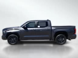 Toyota Tundra 4WD Platinum CrewMax 5.5' Bed (Natl) 2026 — side view