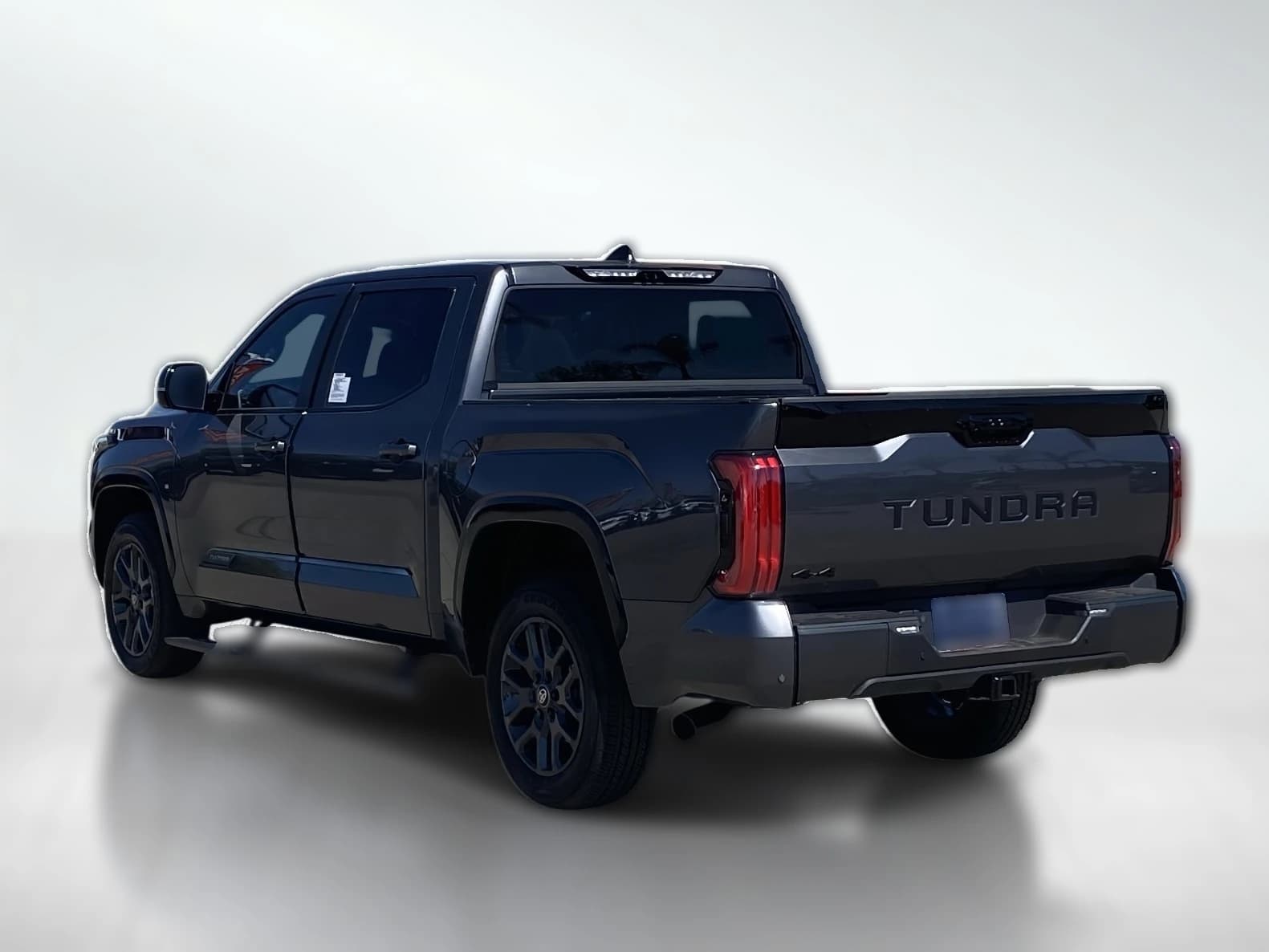 Toyota Tundra 4WD Platinum CrewMax 5.5' Bed (Natl) 2026 — side view