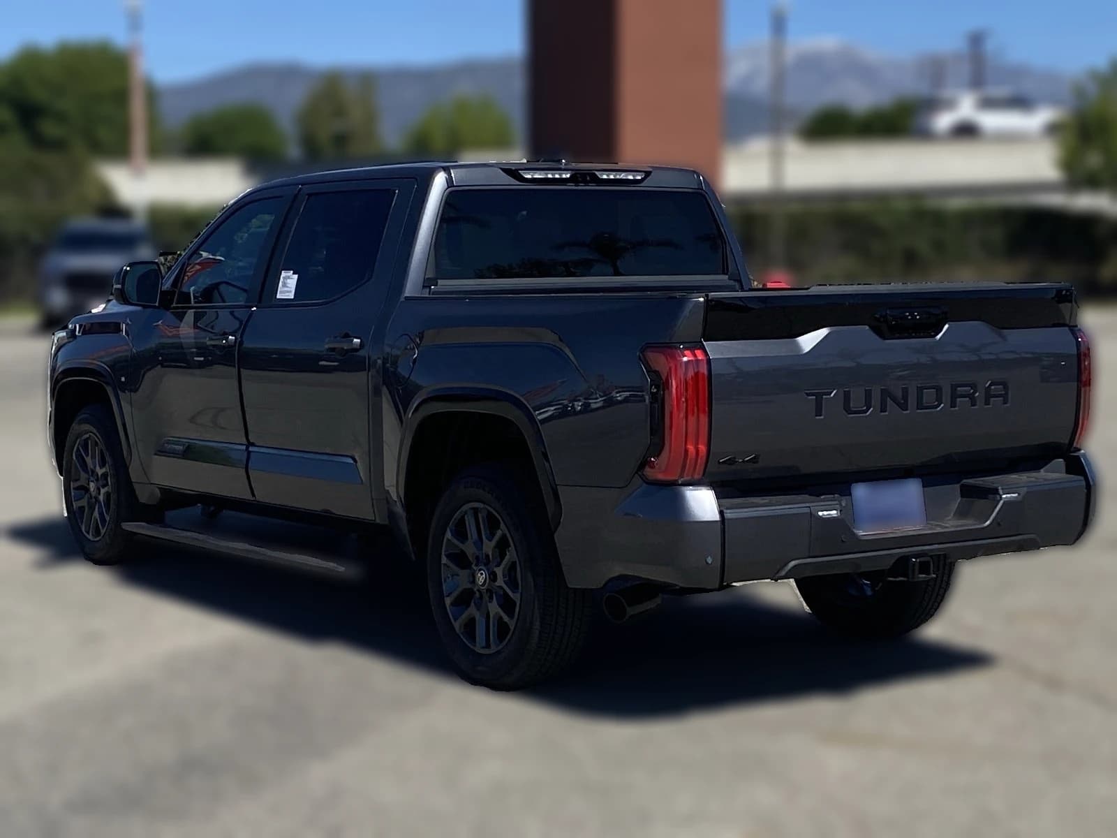 Toyota Tundra 4WD Platinum CrewMax 5.5' Bed (Natl) 2026 — side view