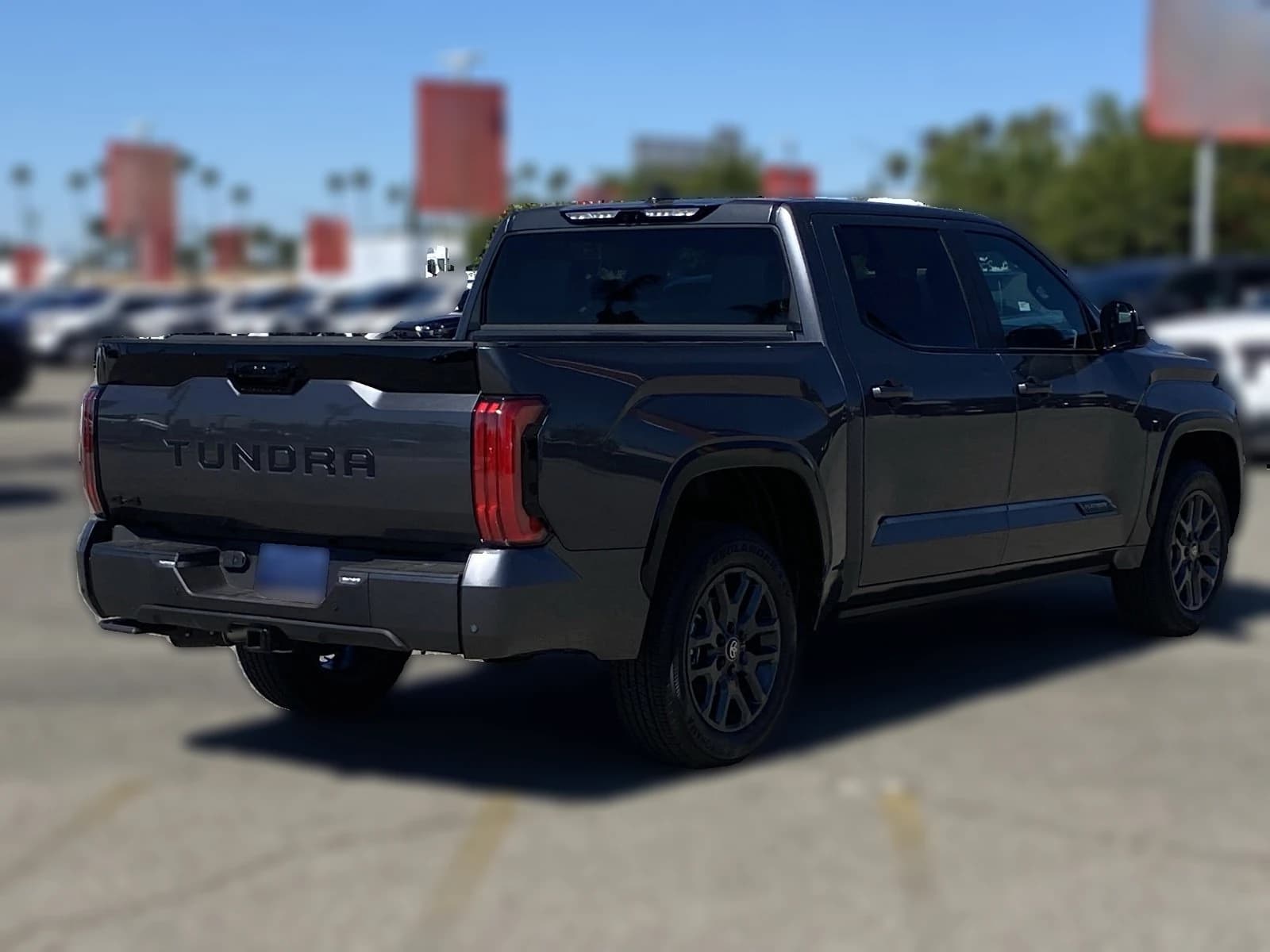 Toyota Tundra 4WD Platinum CrewMax 5.5' Bed (Natl) 2026 — side view