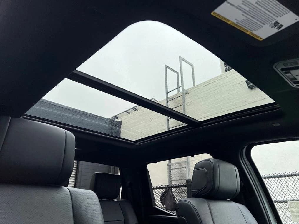 Toyota Tundra 4WD Platinum CrewMax 5.5' Bed (Natl) 2026 — side view