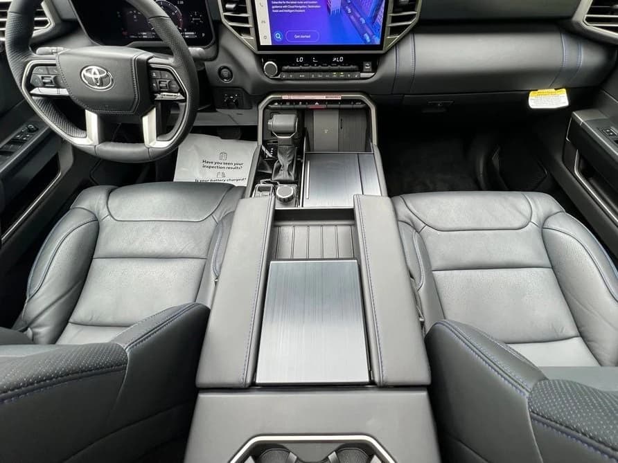 Toyota Tundra 4WD Platinum CrewMax 5.5' Bed (Natl) 2026 — side view