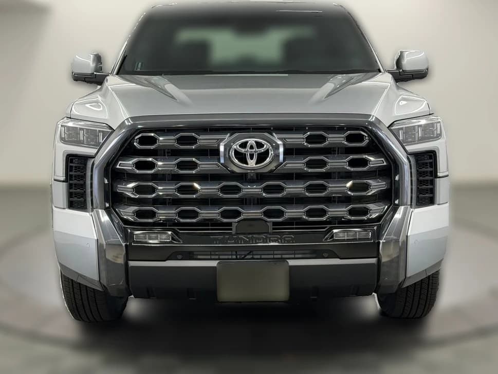 Toyota Tundra 4WD Platinum CrewMax 5.5' Bed (Natl) 2026 — side view