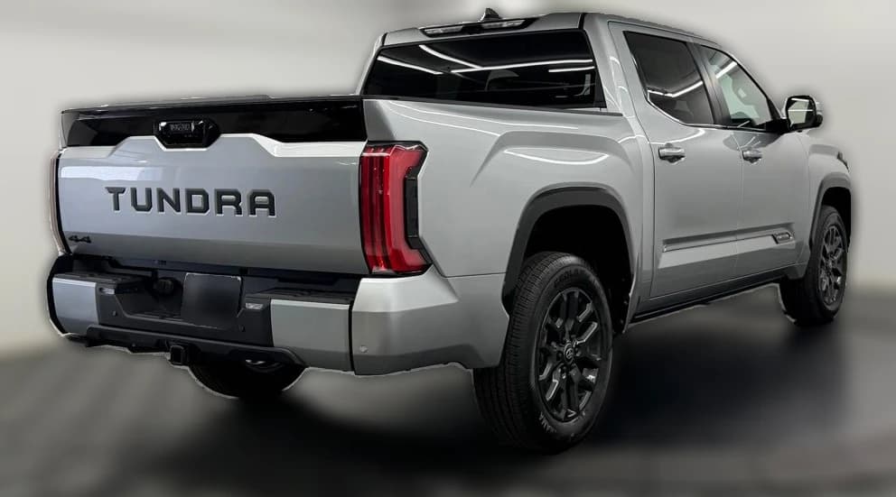 Toyota Tundra 4WD Platinum CrewMax 5.5' Bed (Natl) 2026 — side view