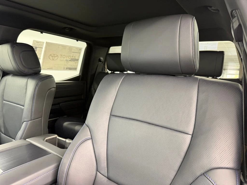 Toyota Tundra 4WD Platinum CrewMax 5.5' Bed (Natl) 2026 — side view