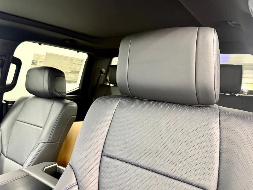 Toyota Tundra 4WD Platinum CrewMax 5.5' Bed (Natl) 2026 — side view
