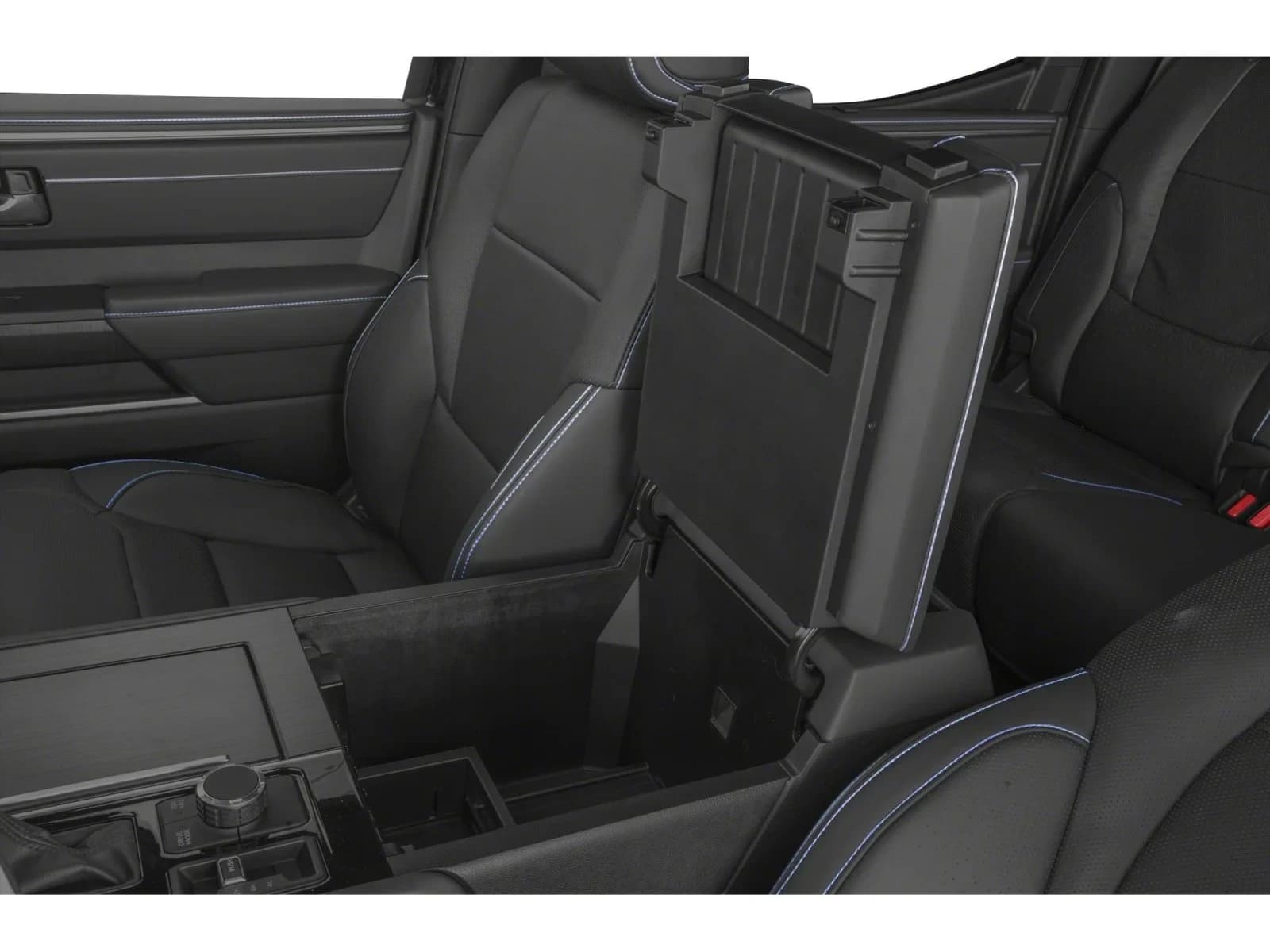 Toyota Tundra 4WD Platinum CrewMax 5.5' Bed (Natl) 2026 — side view