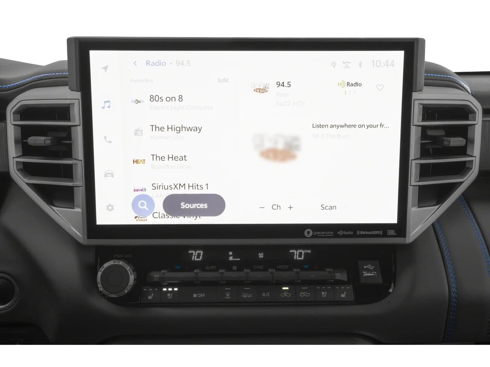 Toyota Tundra 4WD Platinum CrewMax 5.5' Bed (Natl) 2026 — side view