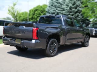 Toyota Tundra 4WD Platinum CrewMax 6.5' Bed (Natl)