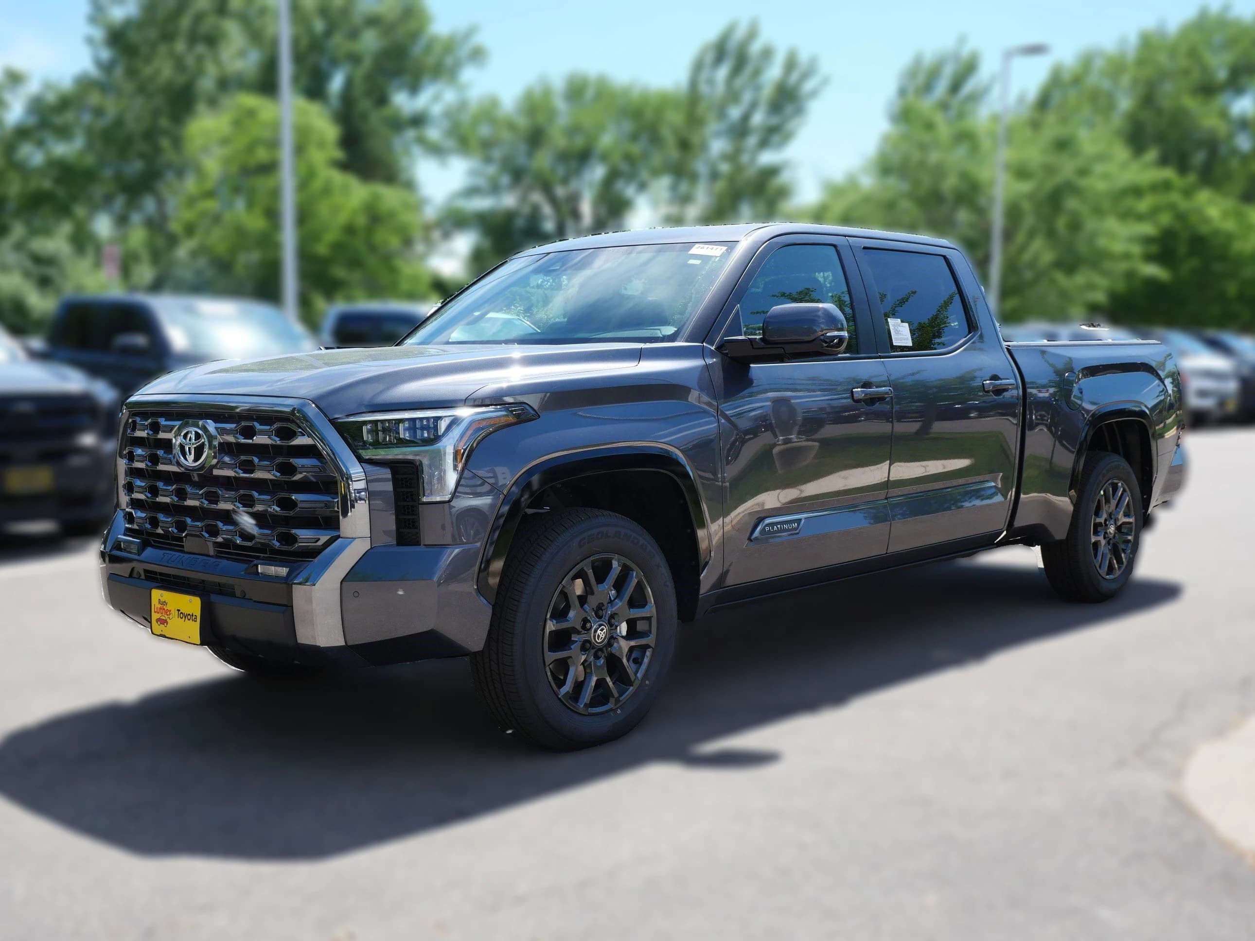 Toyota Tundra 4WD Platinum CrewMax 6.5' Bed (Natl) 2026 — side view