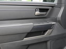 Toyota Tundra 4WD Platinum CrewMax 6.5' Bed (Natl) 2026 — side view